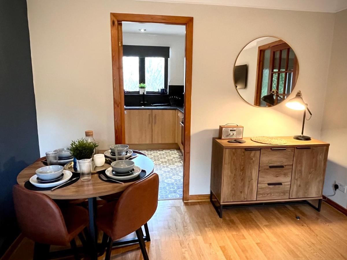 Comfortable, Modern Apartment With Parking. Inverness. Luaran gambar