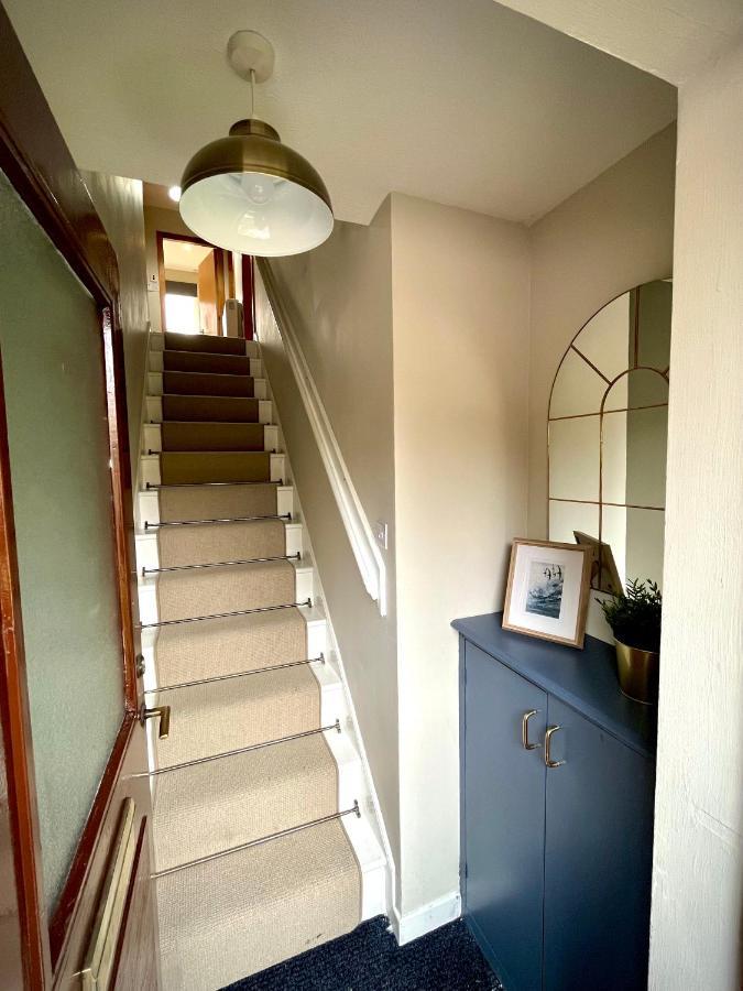 Comfortable, Modern Apartment With Parking. Inverness. Luaran gambar